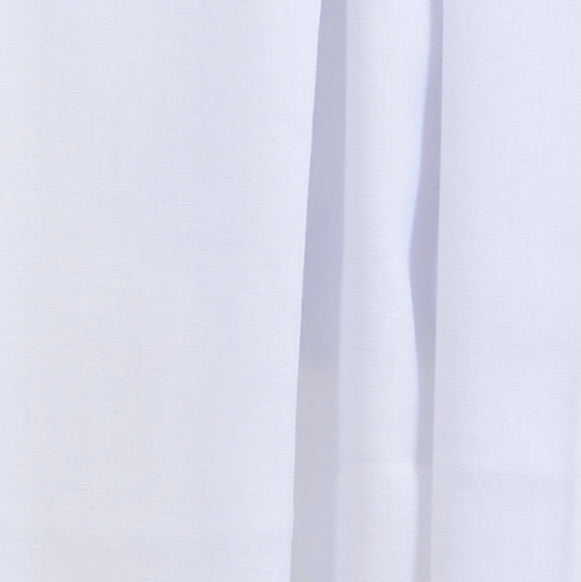 Close‑up of Ghost White Soaked Tagelmust scarf fabric – pure white Moroccan headscarf, sustainably sourced lightweight weave ideal for nomadic travelers searching for crisp white scarves for hot‑weather, dry‑climate adventures.